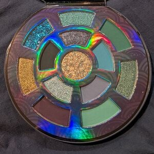 Spoiled‎ Lips Water Element Eyeshadow Palette